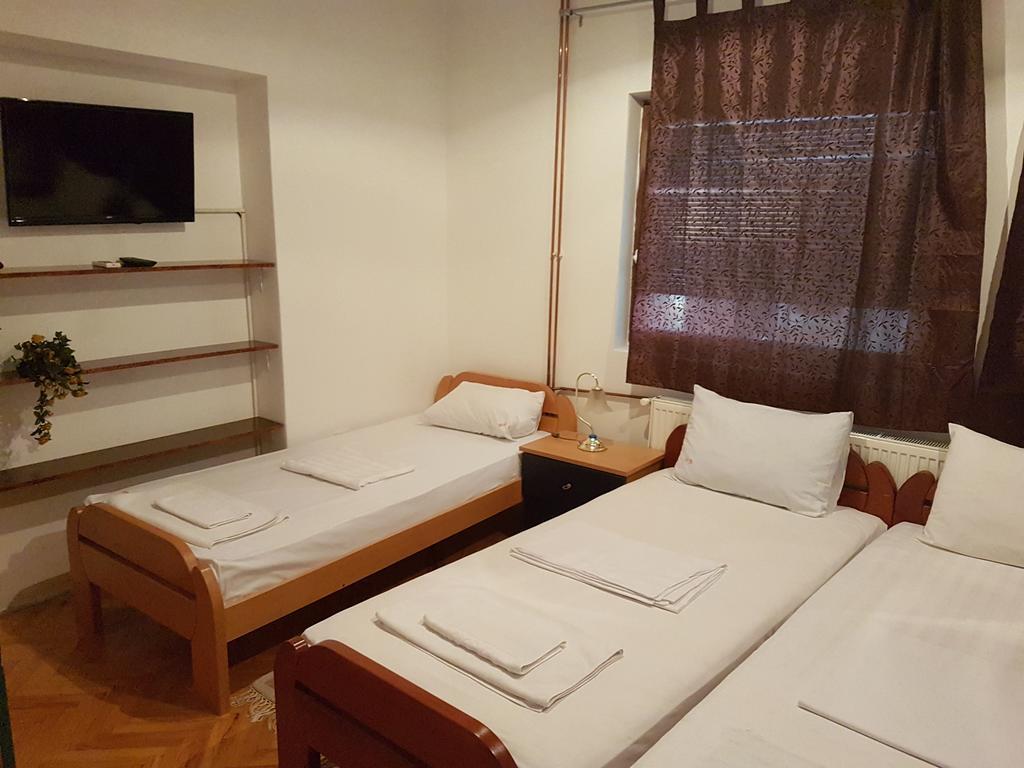 Lira Inn Ni Eksteriør bilde