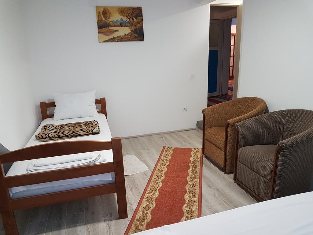 Lira Inn Ni Eksteriør bilde