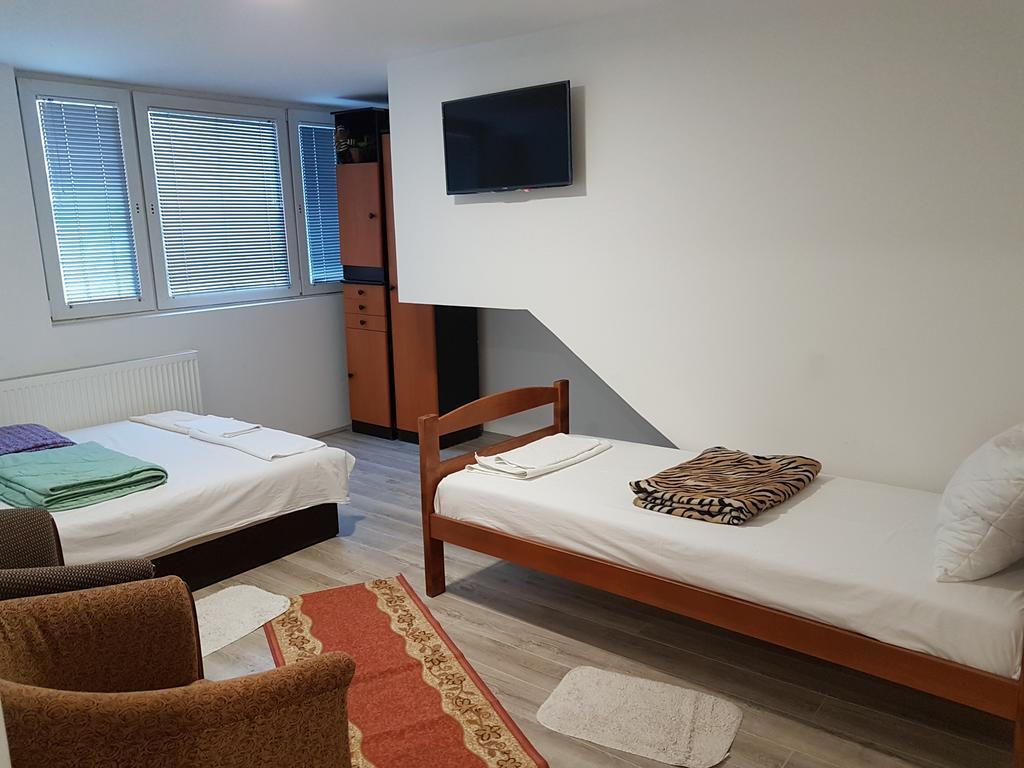Lira Inn Ni Eksteriør bilde