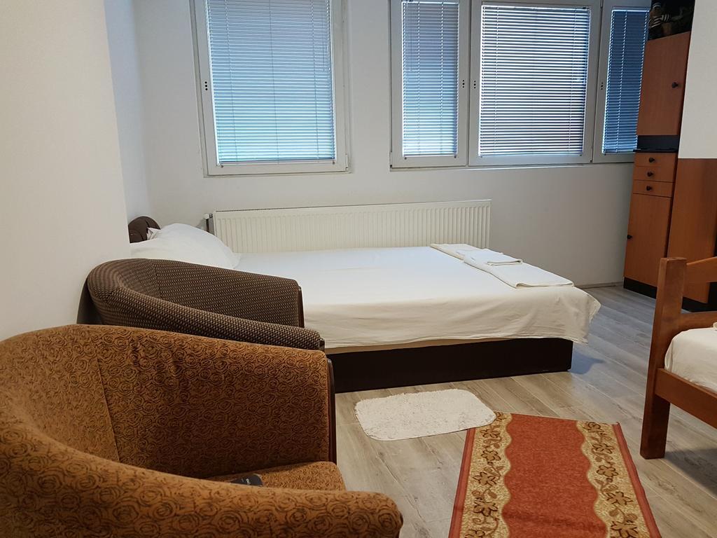 Lira Inn Ni Eksteriør bilde