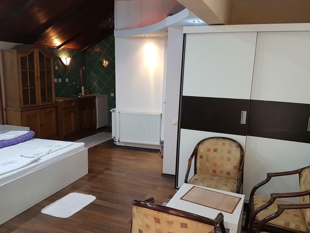 Lira Inn Ni Eksteriør bilde