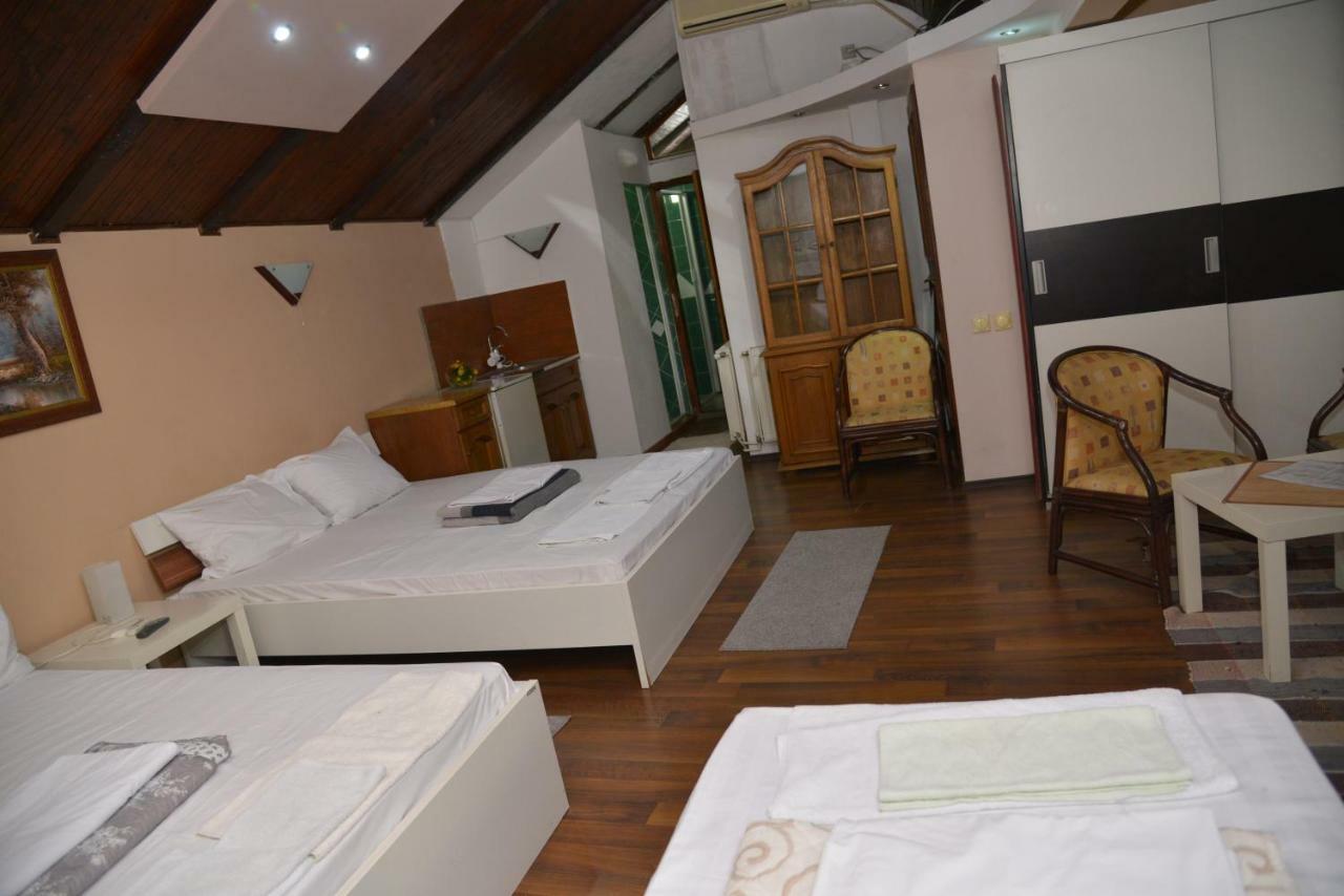Lira Inn Ni Eksteriør bilde
